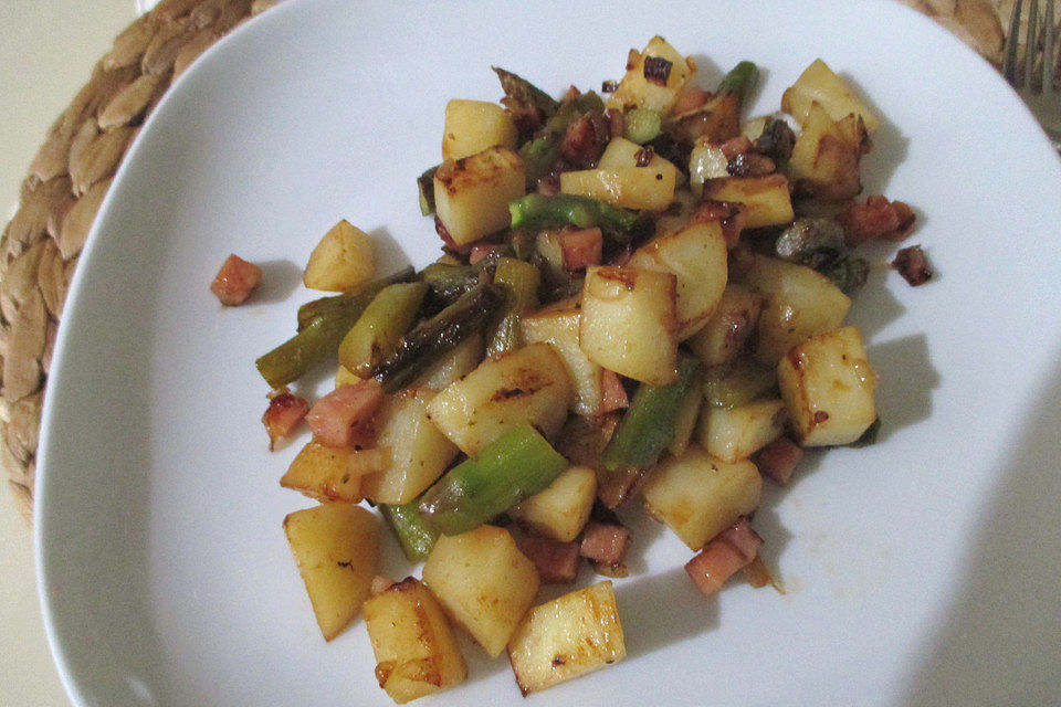 Spargel-Bratkartoffel-Pfanne