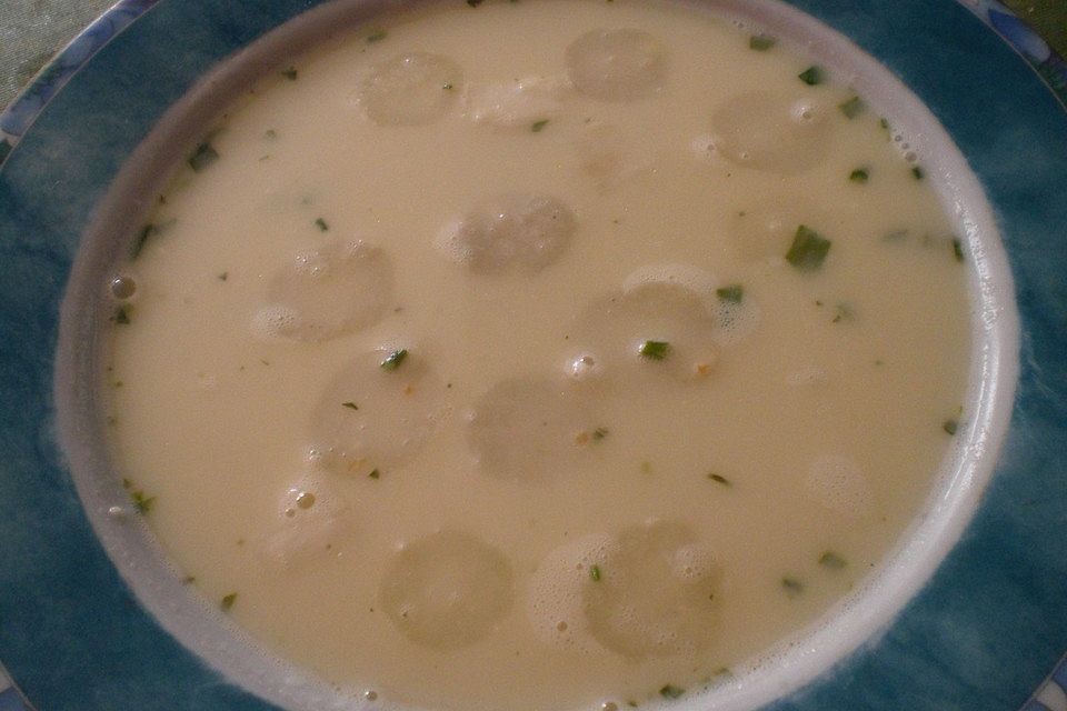 Kays Spargelcremesuppe aus Spargelschalen