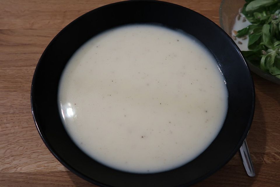 Kays Spargelcremesuppe aus Spargelschalen