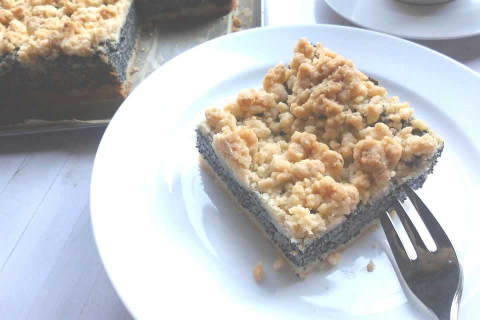 Schneller Mohnkuchen mit Streuseln