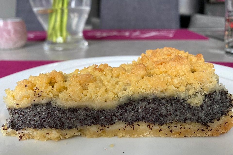 Schneller Mohnkuchen mit Streuseln