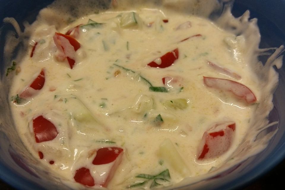 Gurken-Tomaten-Raita