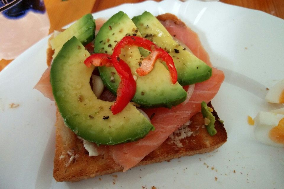 Lachs-Avocado-Toast