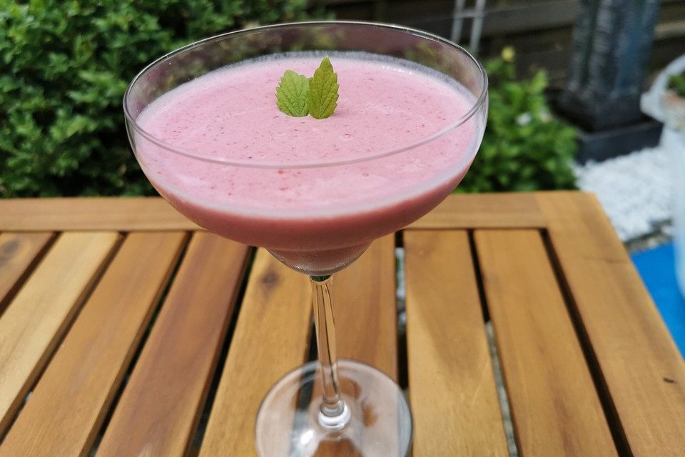 Virgin Strawberry - alkoholfreier Cocktail