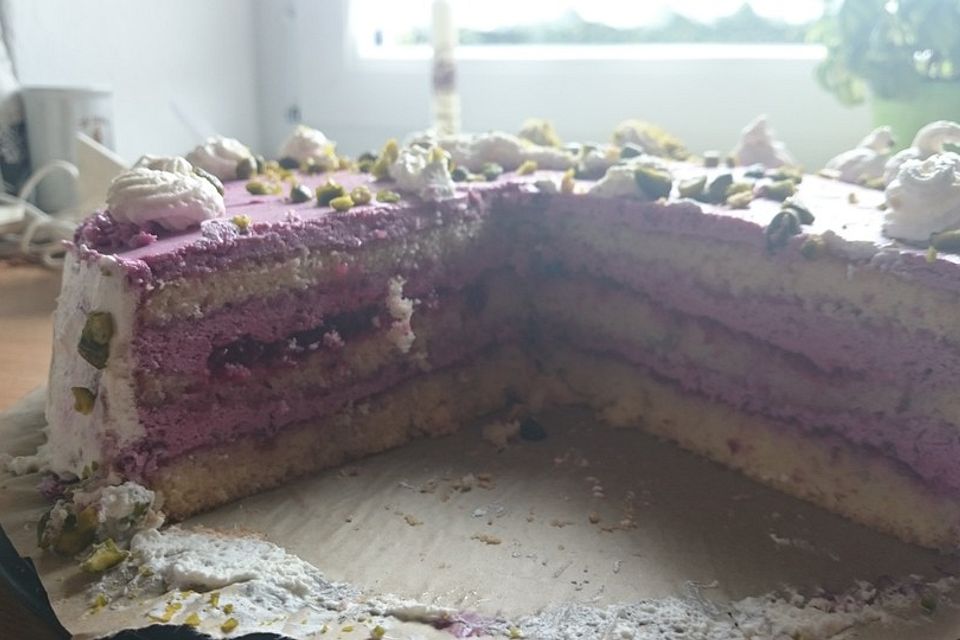 Biskuit-Ostertorte