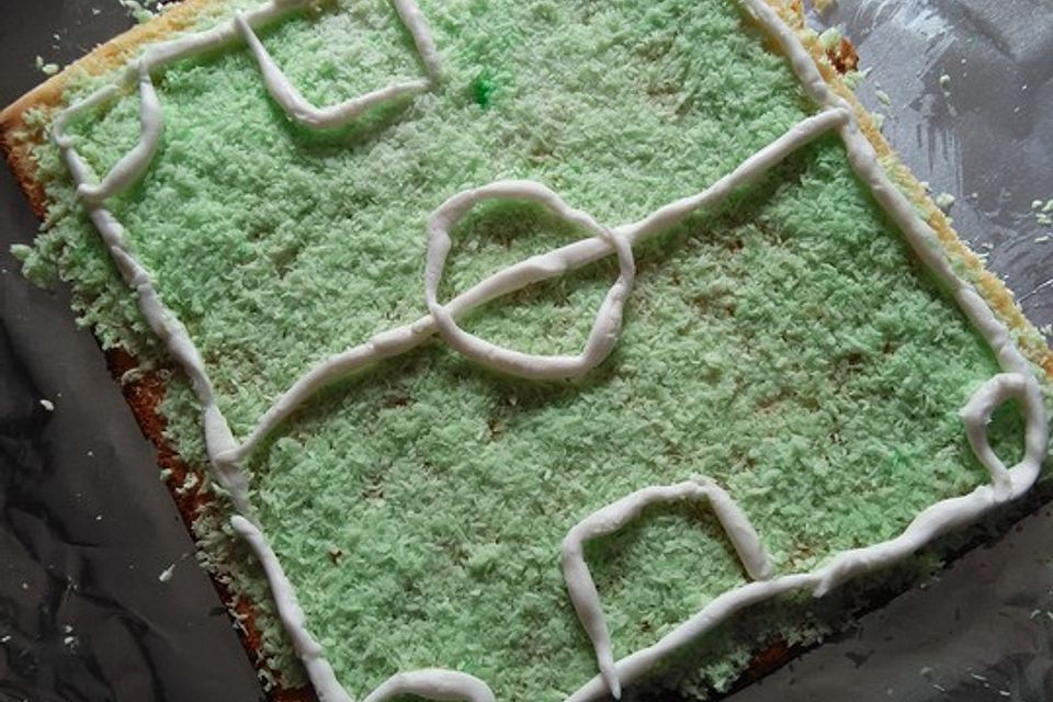 Kleine Fußballtorte