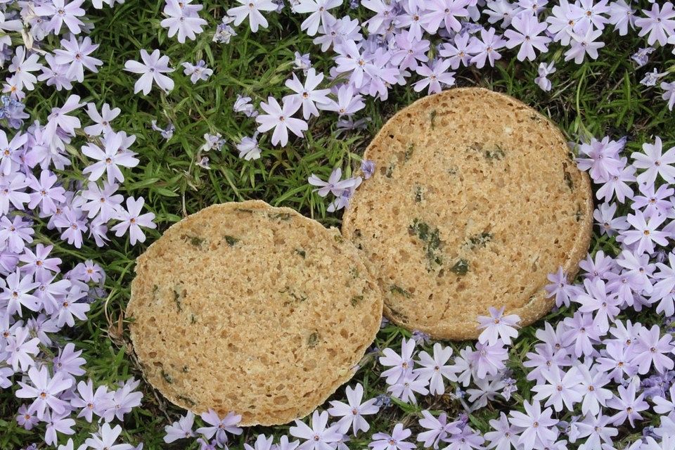 Bärlauchbrötchen oder Petersilienbrötchen