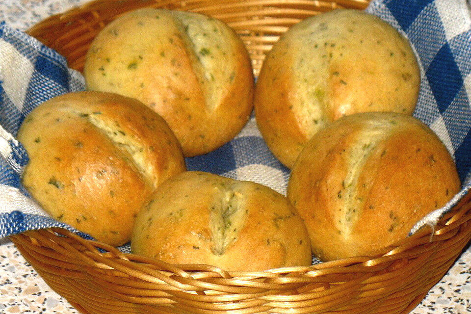 Bärlauchbrötchen oder Petersilienbrötchen