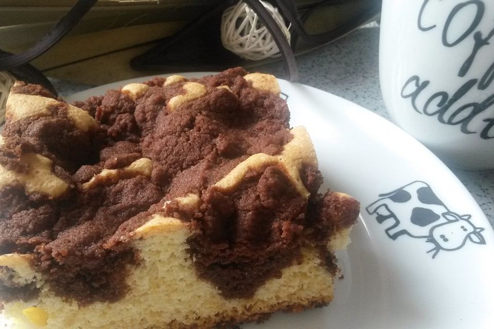 Versunkener Schokoladen-Streuselkuchen