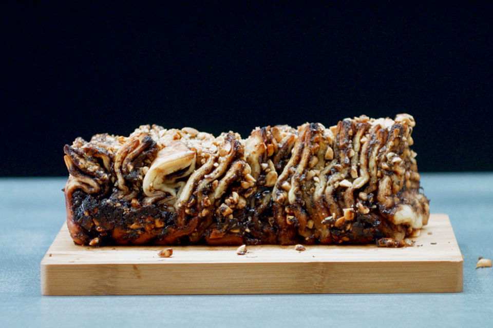 Snickers Pull Apart Cake