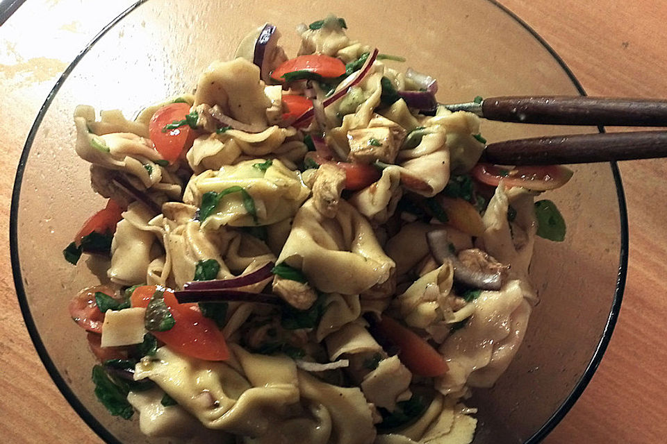 Tortellini - Salat