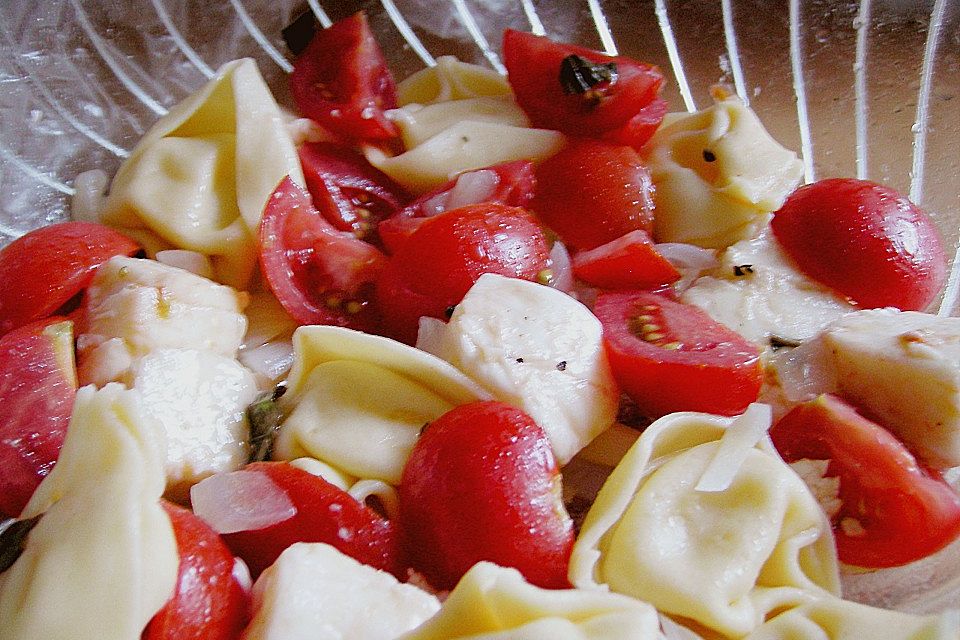 Tortellini - Salat