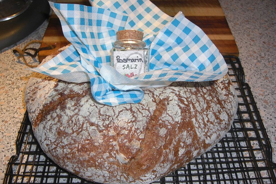 Roggenvollkornbrot mit Sauerteig