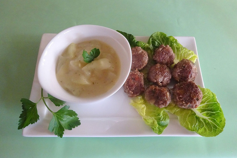 Kohlrabigemüse mit Hackbällchen