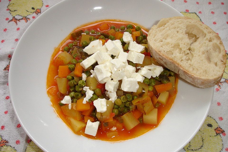 Erbsengemüse in Tomatensauce