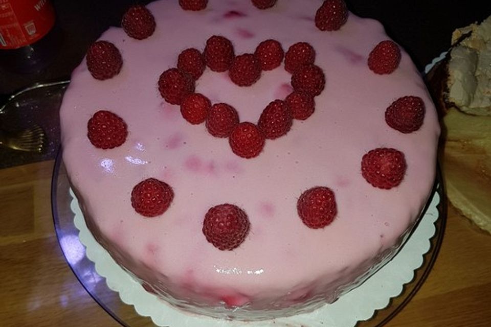 Himbeer Sahne Torte