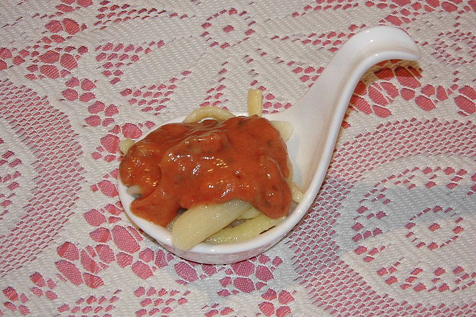 Makkaroni in Tomatensahnesoße