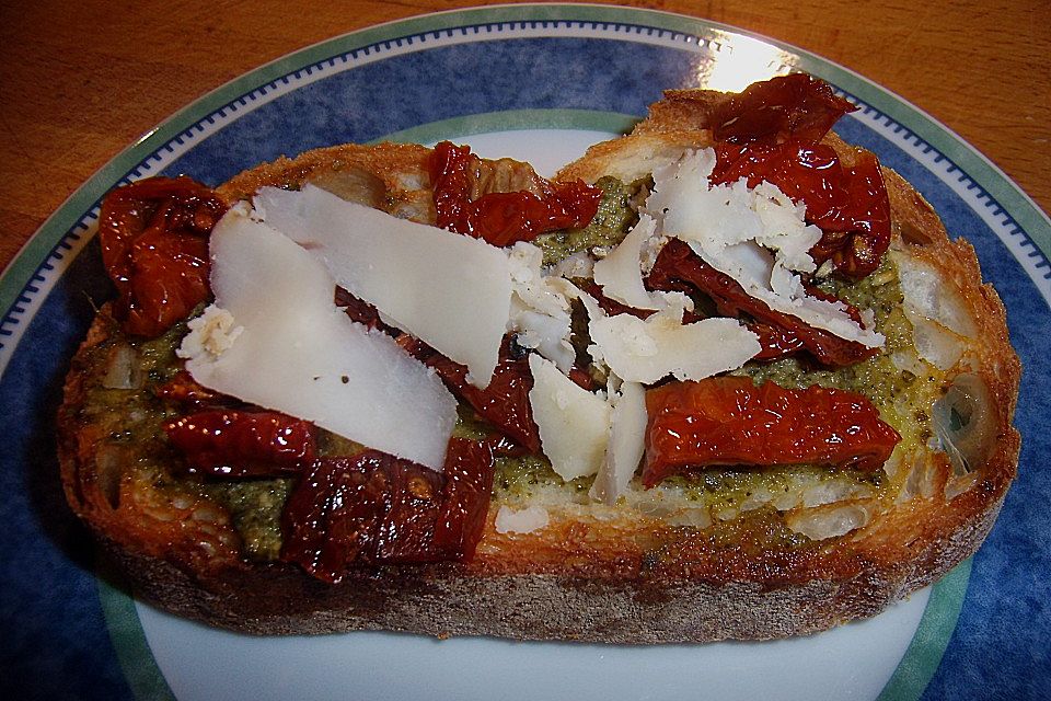 Pesto - Parmesan - Toasts