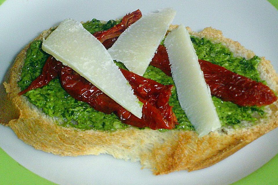 Pesto - Parmesan - Toasts