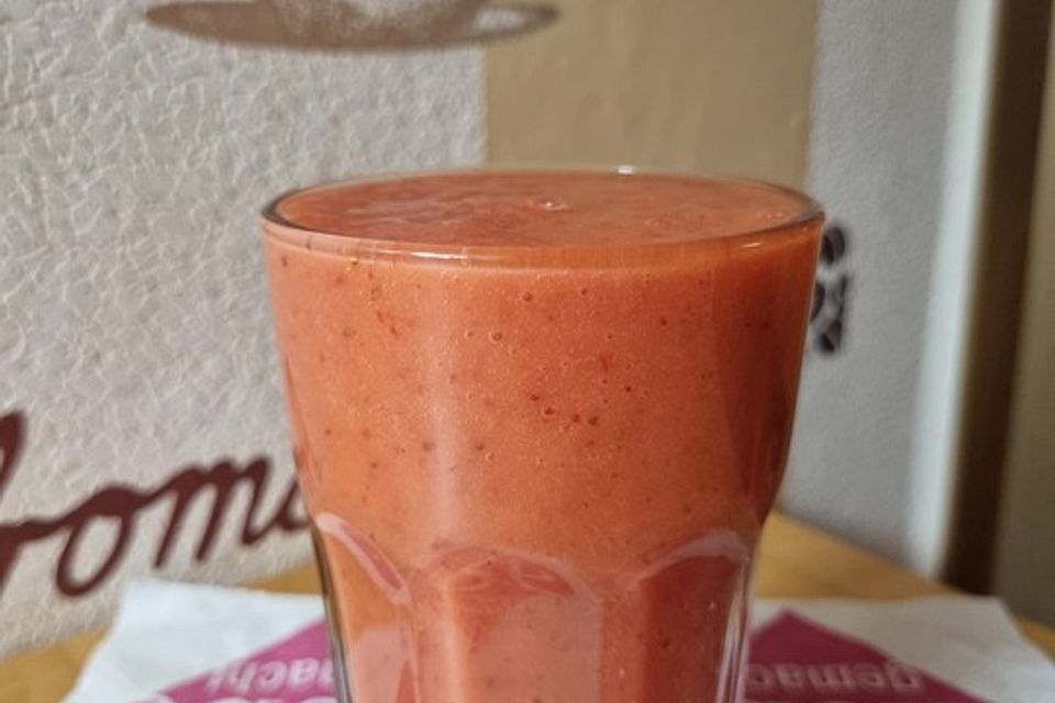 Mango-Erdbeer-Smoothie