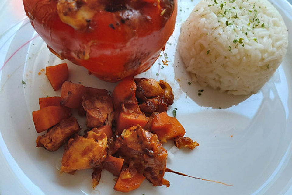 Gefüllte Paprika mit Hähnchen