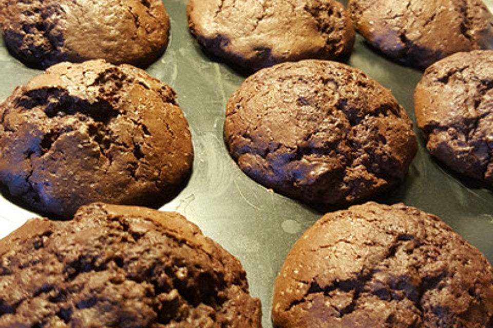 Schnelle Schokomuffins mit Eierlikör