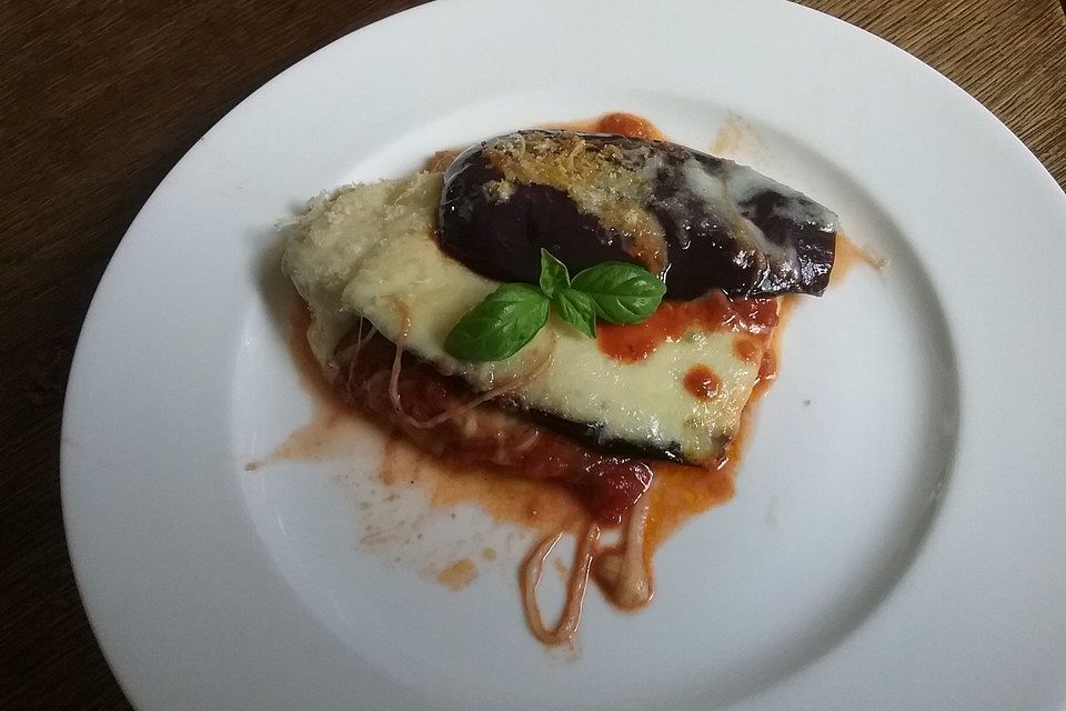 Aubergine Parmigiana