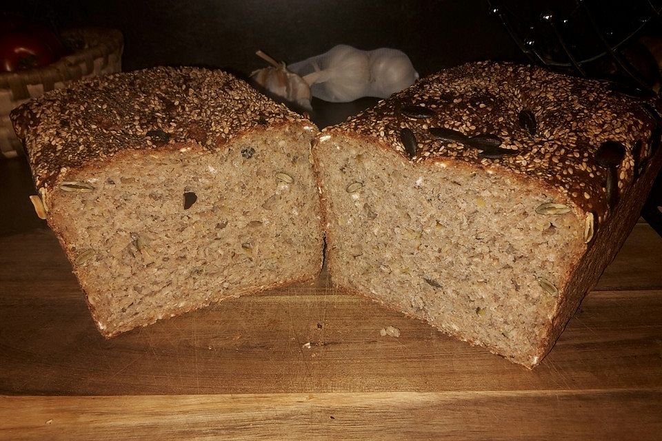 Vollkornbrot mit Zucchini