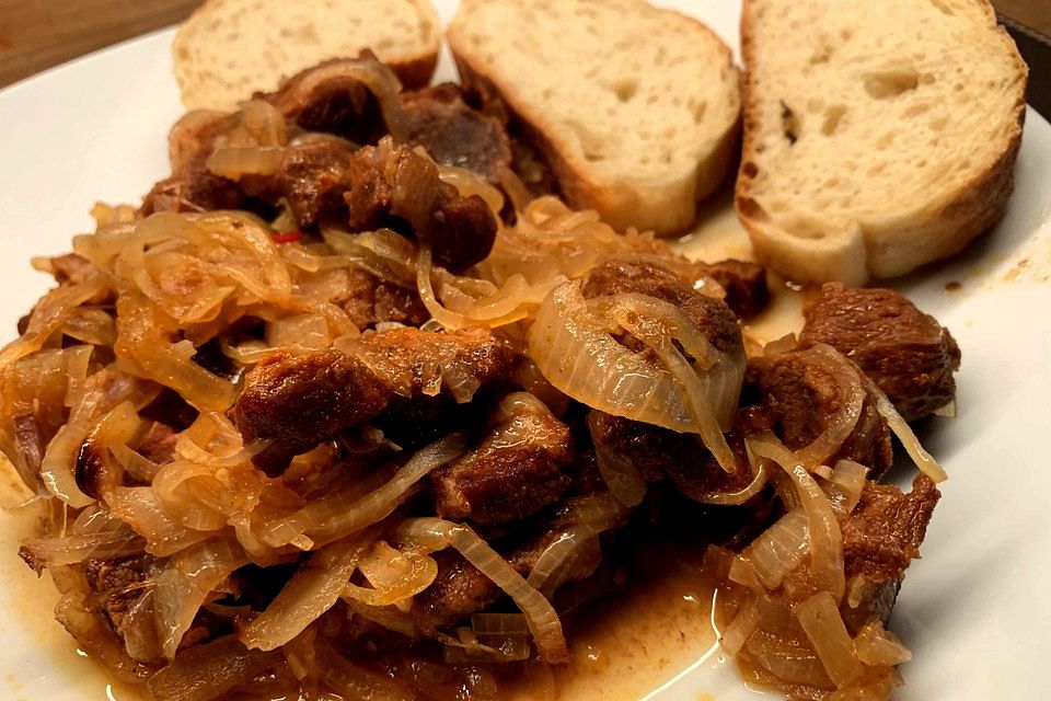 Zwiebelfleisch aus dem Crockpot