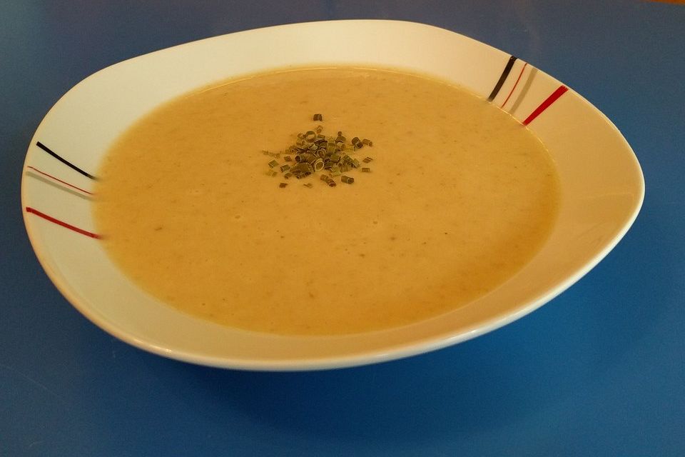 Kartoffelcremesuppe mit Steinpilzen