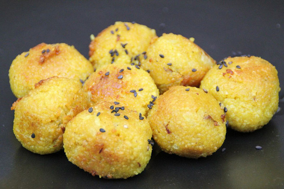 Orientalische Couscous-Bällchen