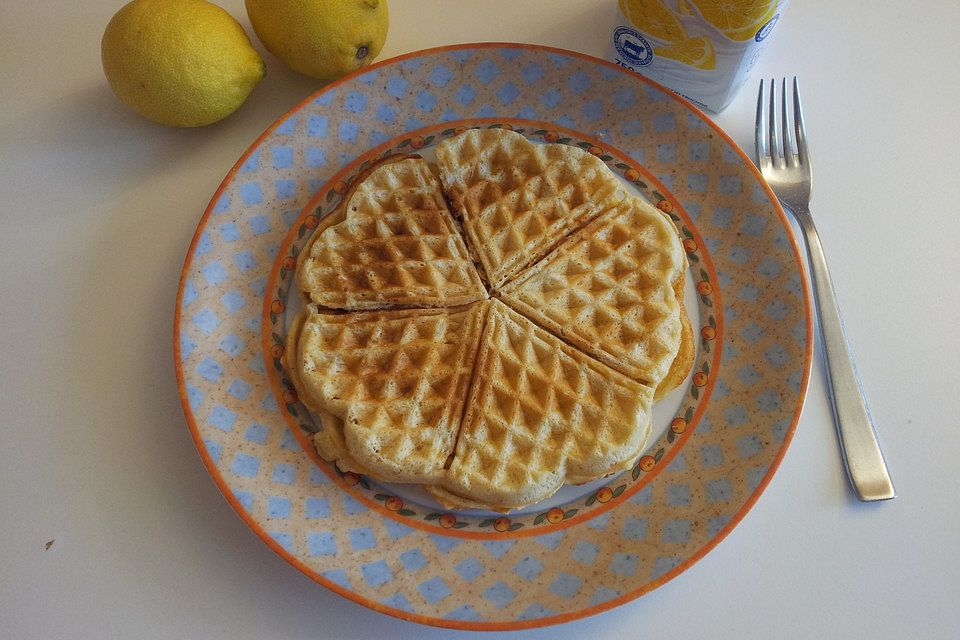 Zitronen-Buttermilch-Waffeln