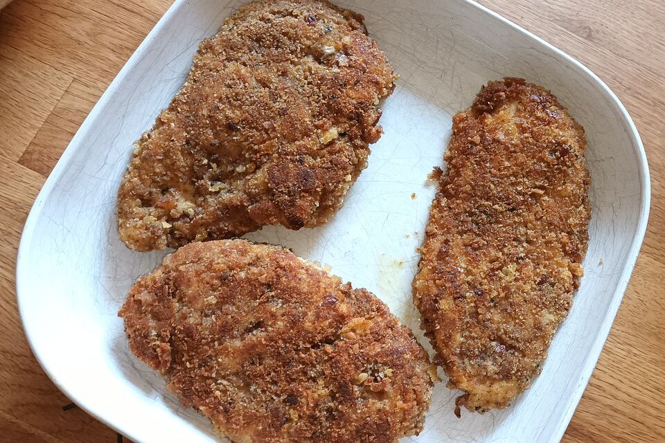 Verschiedene Panaden für Schnitzel