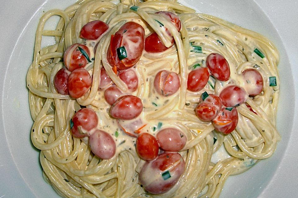 Frischkäsenudeln mit Tomaten