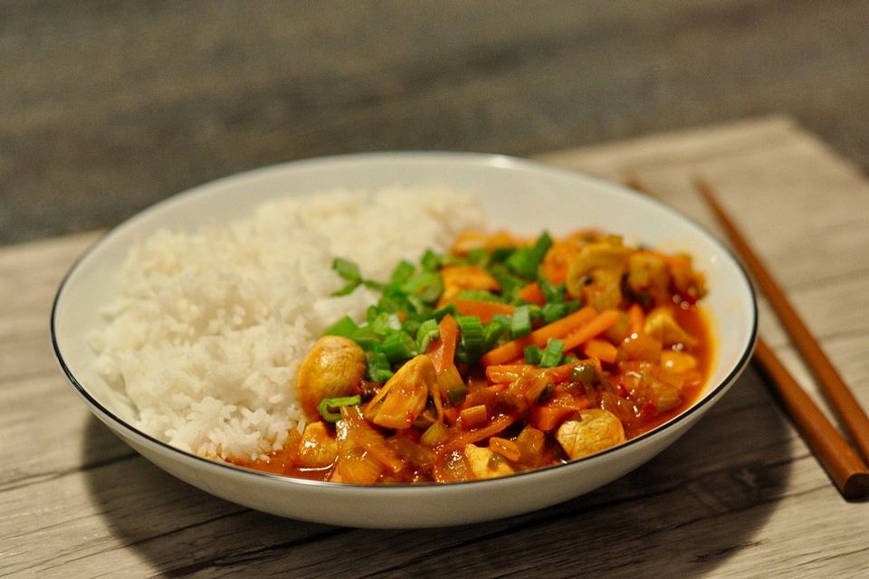 Wok-Gemüse-Kokosmilch-Curry