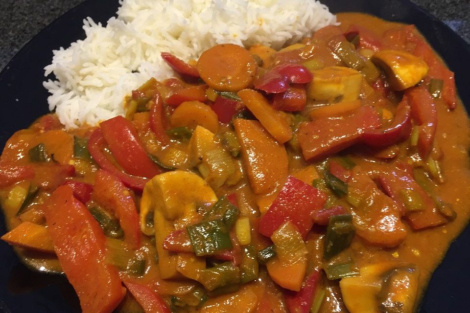 Wok-Gemüse-Kokosmilch-Curry