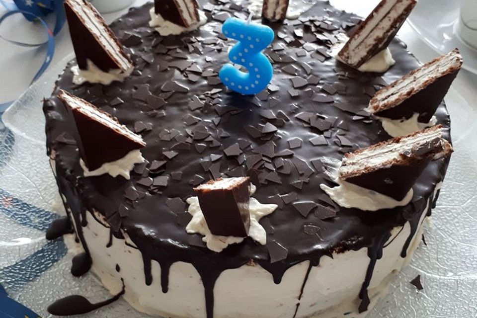 Schokoladentorte mit Kinder Pinguin