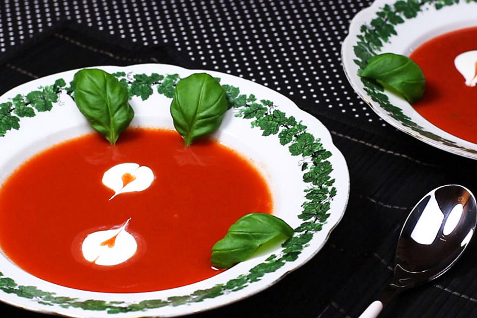 Tomatencremesuppe mit Herz