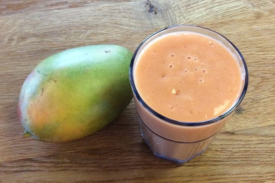 Mango-Himbeer-Kokos-Smoothie