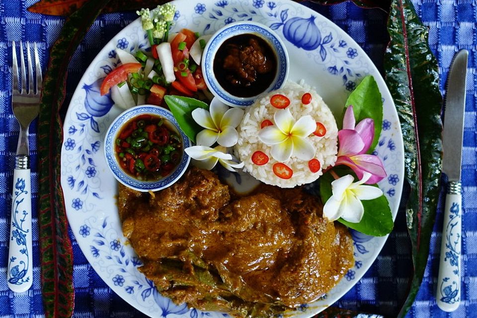 Hühnerschenkel-Rendang "Selaparang"