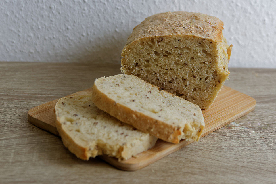 Weizen-Leinsamen Brot