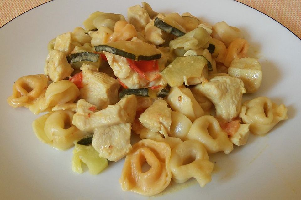 Tortellinipfanne mit Hähnchenbrust