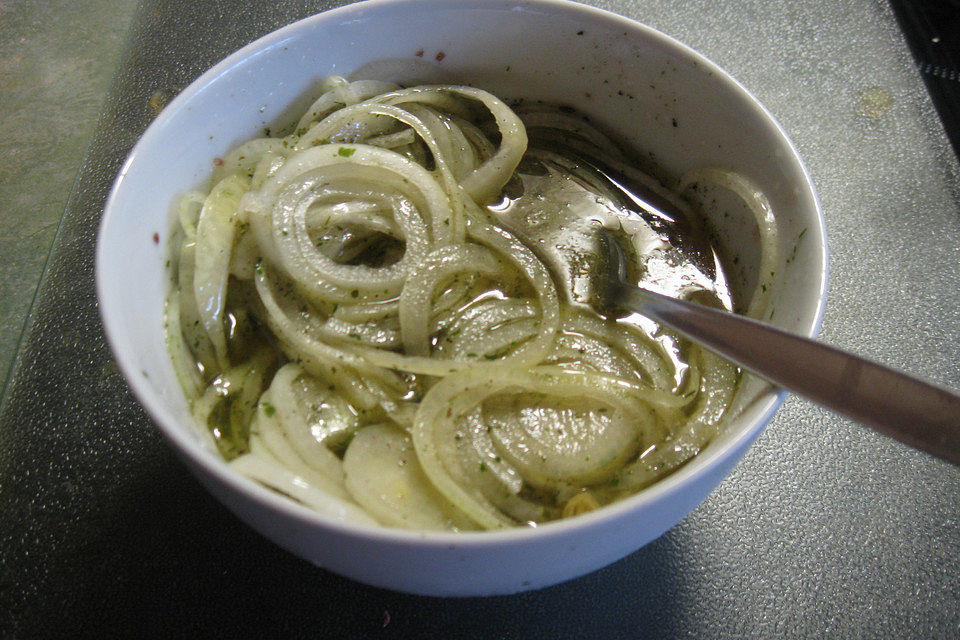 Zwiebelsalat