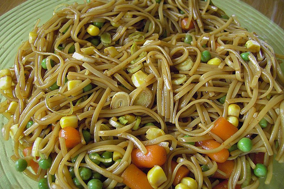 Chinesischer Nudelsalat