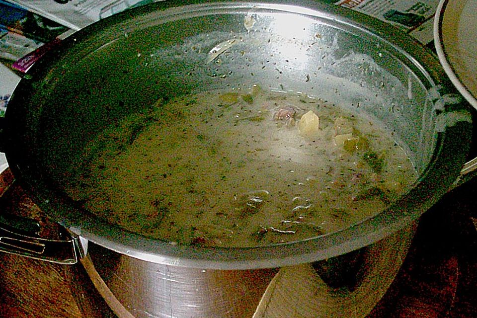 Schnippelbohnen - Suppe