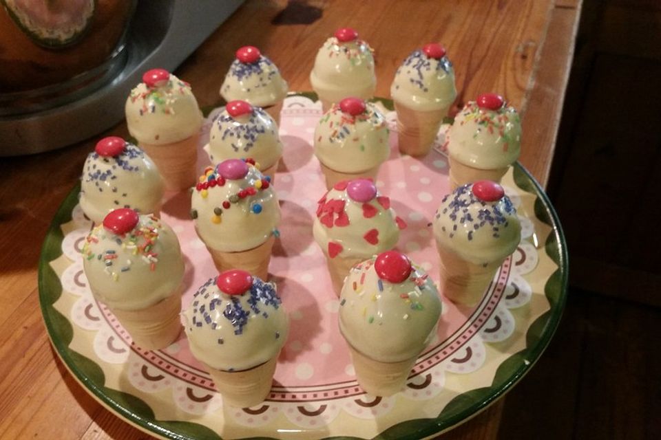 Bunte Sundae Cakepops