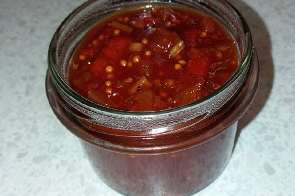 Staudensellerie-Chutney