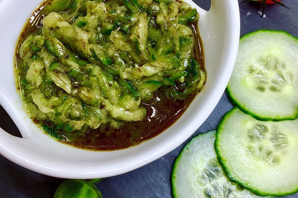 Gurken-Salat-Suppe