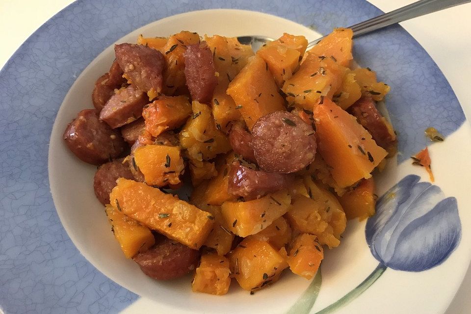 Kürbis gebacken mit Wurst