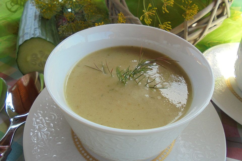 Gurkensuppe